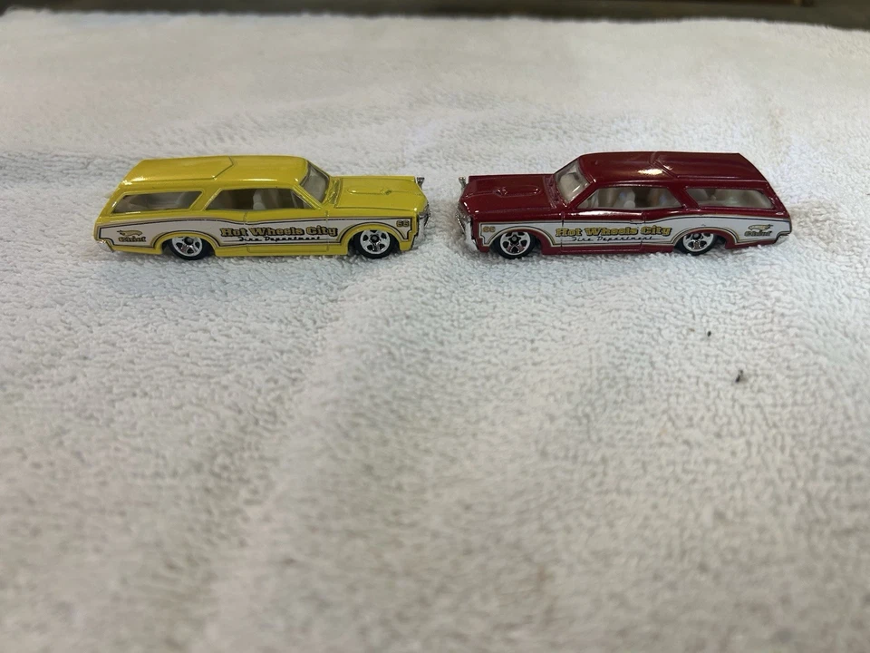 Hotwheels Custom 66 GTO Wagon/yellow And Red/hotwheels City Fire Department - Image 3 of 4