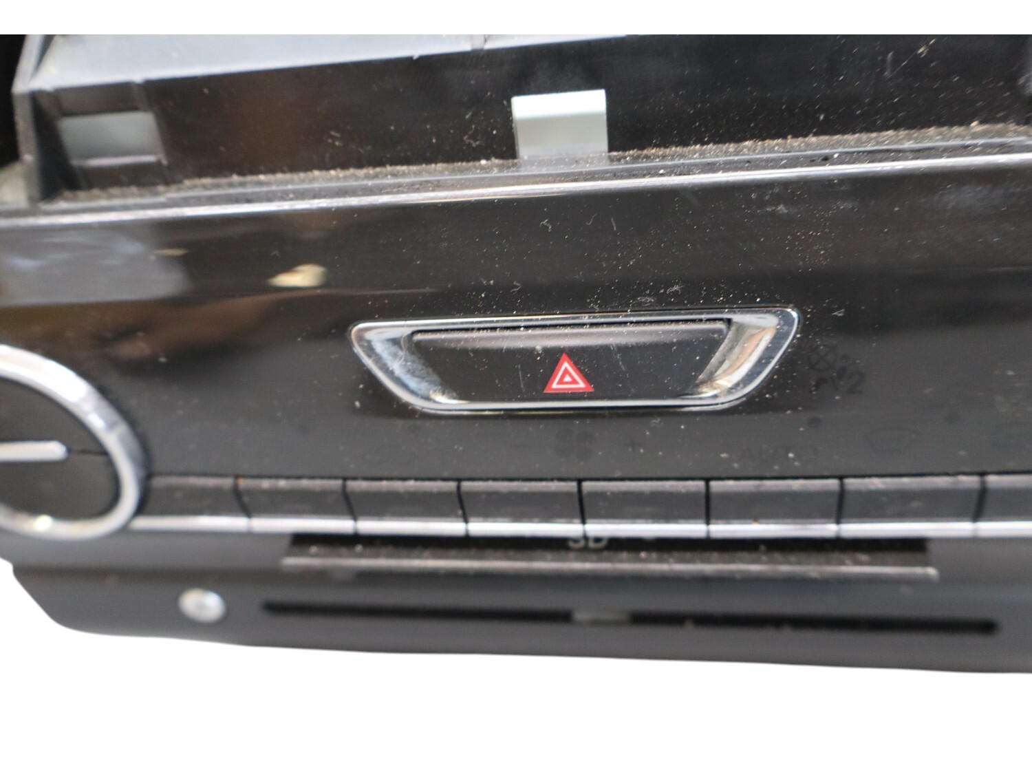 14-17 Maserati Ghibli Dash CD Changer Climate Control Panel 6700190640 Oem