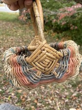 Vintage Primitive Tri Color Three Texture Buttocks Egg Gathering Basket    ct39j2