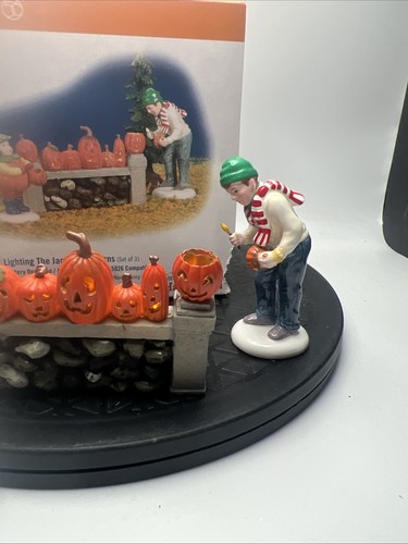 Missing battery cover Snow Village Halloween by DEPARTMENT 56 Battery Operated - Picture 4 of 6