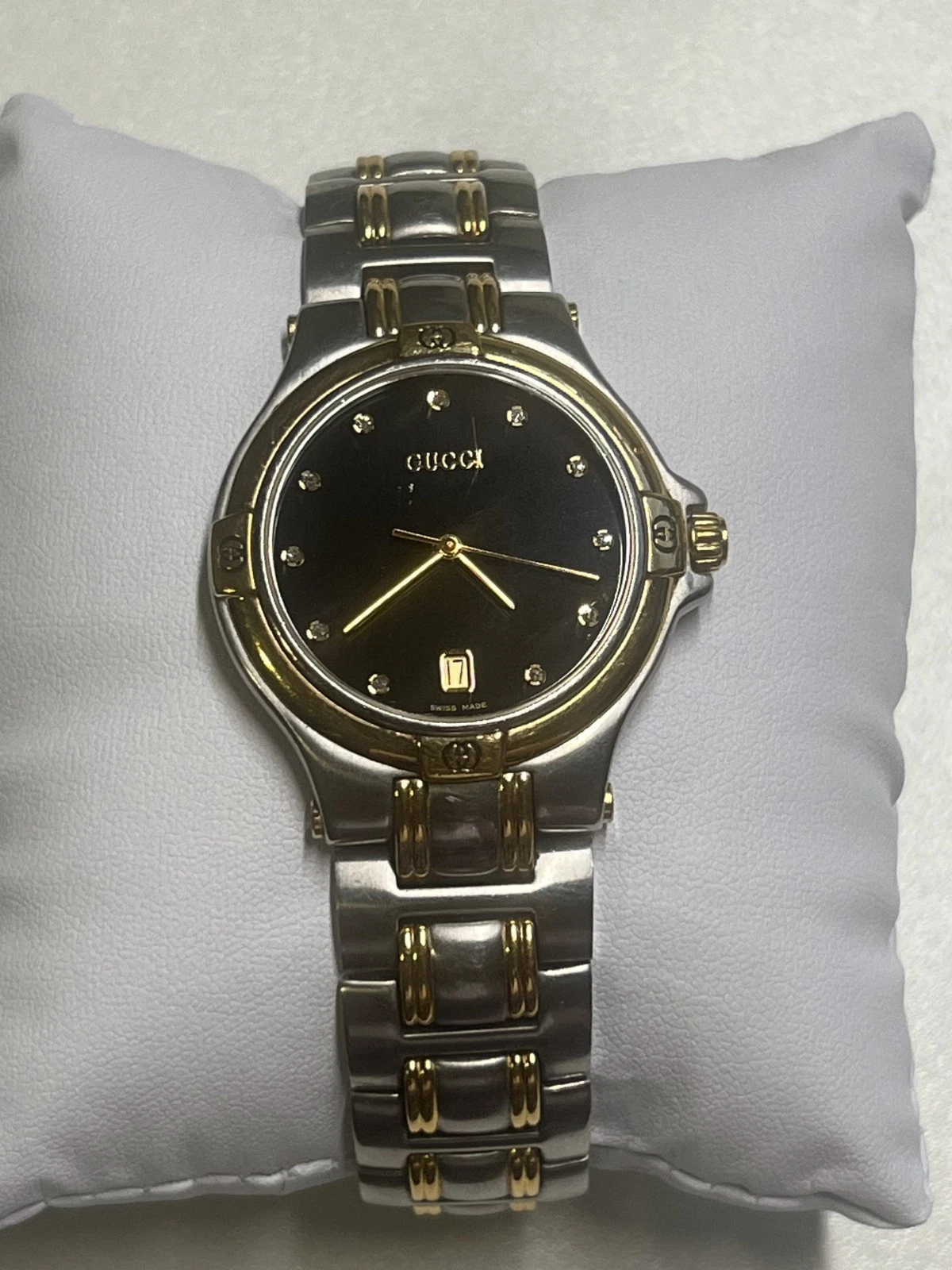 Gucci 9040M Silver Dial Date Men's Qz Watch Working item Japan Near Mint F/S