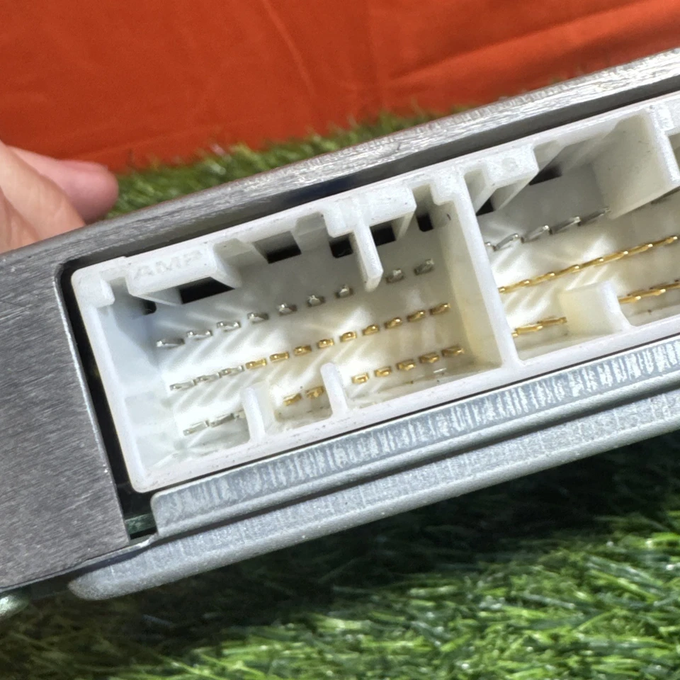 Computador de motor Lexus LX470 LAND CRUISER 1998-2002 89666-60170 Ecu usado fabricante de equipamento original - Imagem 4 de 4