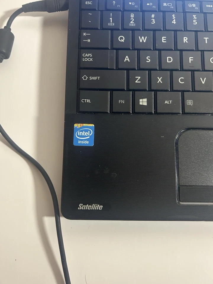 Toshiba Satellite C55-A5300 Laptop - Image 2 of 4