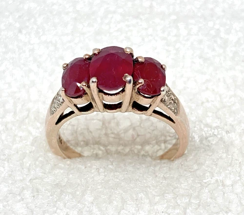 Vintage 925 Sterling Silver Gold Tone With 3 Real Oval-Cut Ruby Red Ring S 5.75