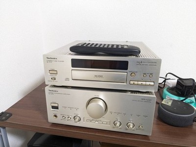 Technics SU-A70 Integrated Amplifier and S-P70 CD Player Set Very