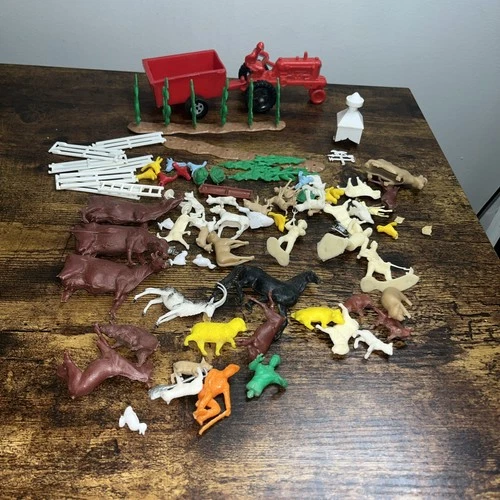 Vintage OHIO ART Farm Lot ~ Tractor ~ Farm Implements ~ Fencing & Animals