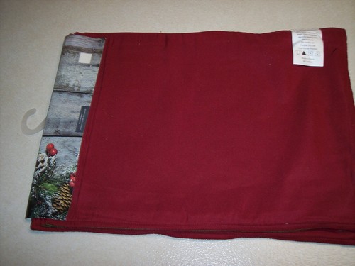 NWT Set of 4 Christmas Tapestry Placemats 18" X 14" in Christmas stocking motif - Picture 3 of 3