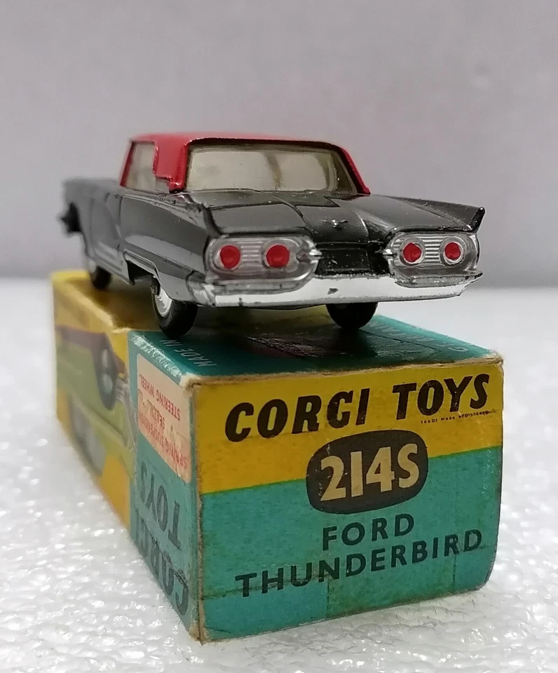 FORD THUNDERBIRD Hardtop - Vintage Corgi toys 214S , Made in Gt. Britain 1962 - Image 4 of 4