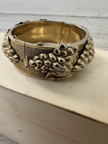 Vintage Art Nouveaux Repousse Grape Vine Relief Bracelet