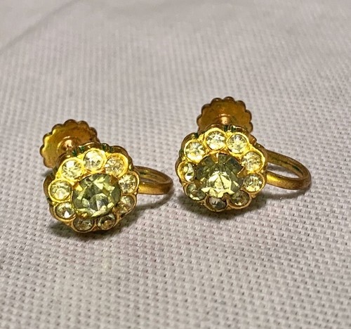Vintage Signed CORO Screw On Earrings Gold Tone Rhinestone Round Floral Cluster - 第 4/12 張圖片