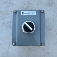 Allen-Bradley 800T-J2 3-Position Selector Switch  800T-1TZ Enclosure - Used