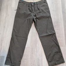 Columbia Pants Mens 40x32 Green Chino Flex Roc Regular Stretch Hiking Outdoors