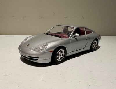 Burago 996 1997 Porsche 911 Carrera Coupe 1:24 Made in Italy Silver/Red