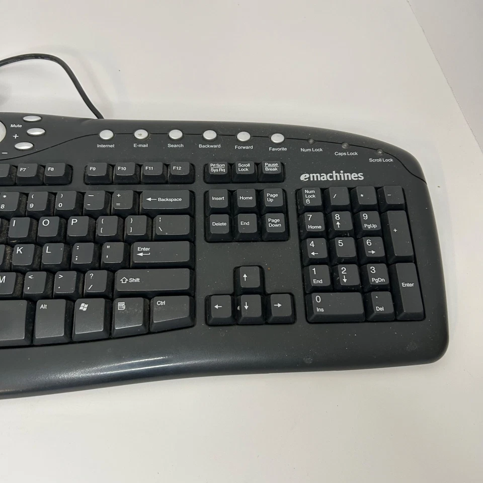 eMachines KB-0108 PS/2 Black Desktop 18 Hot Key Multimedia Keyboard - Image 2 of 4