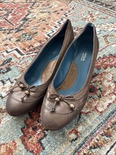 Vintage Y2K 90s Via Spiga 9.5 Brown Metallic Leather Kitten Heel