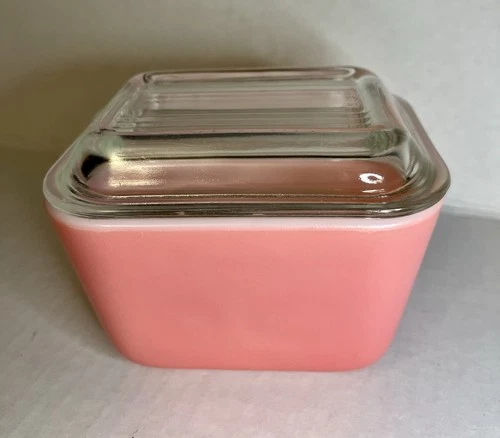 Vintage Pyrex Pink Small Refrigerator Dish with Ribbed Glass Lid 501-C “Fridgie”