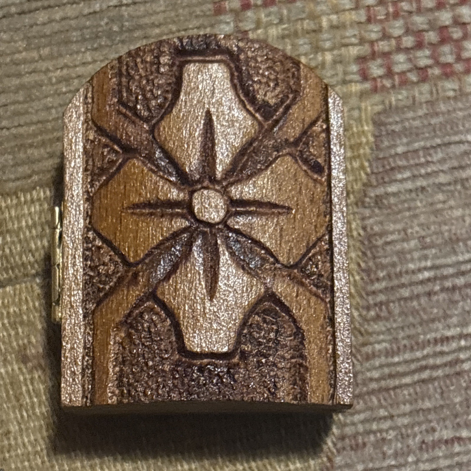 Picture 2 of 4