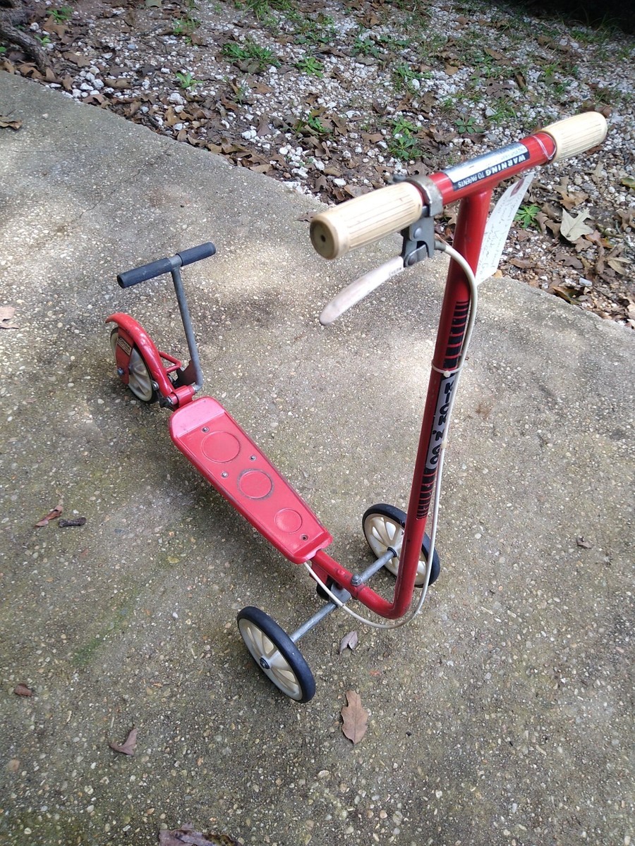 Vintage 1976 Honda kick and go Red & White scooter in good
