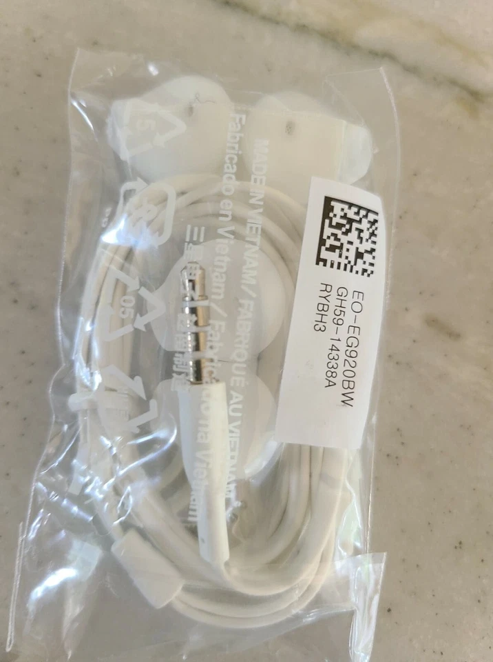 Samsung Galaxy S7 Active In-Ear Headphones with Remote and Mic USA with Tracking - Image 3 of 3