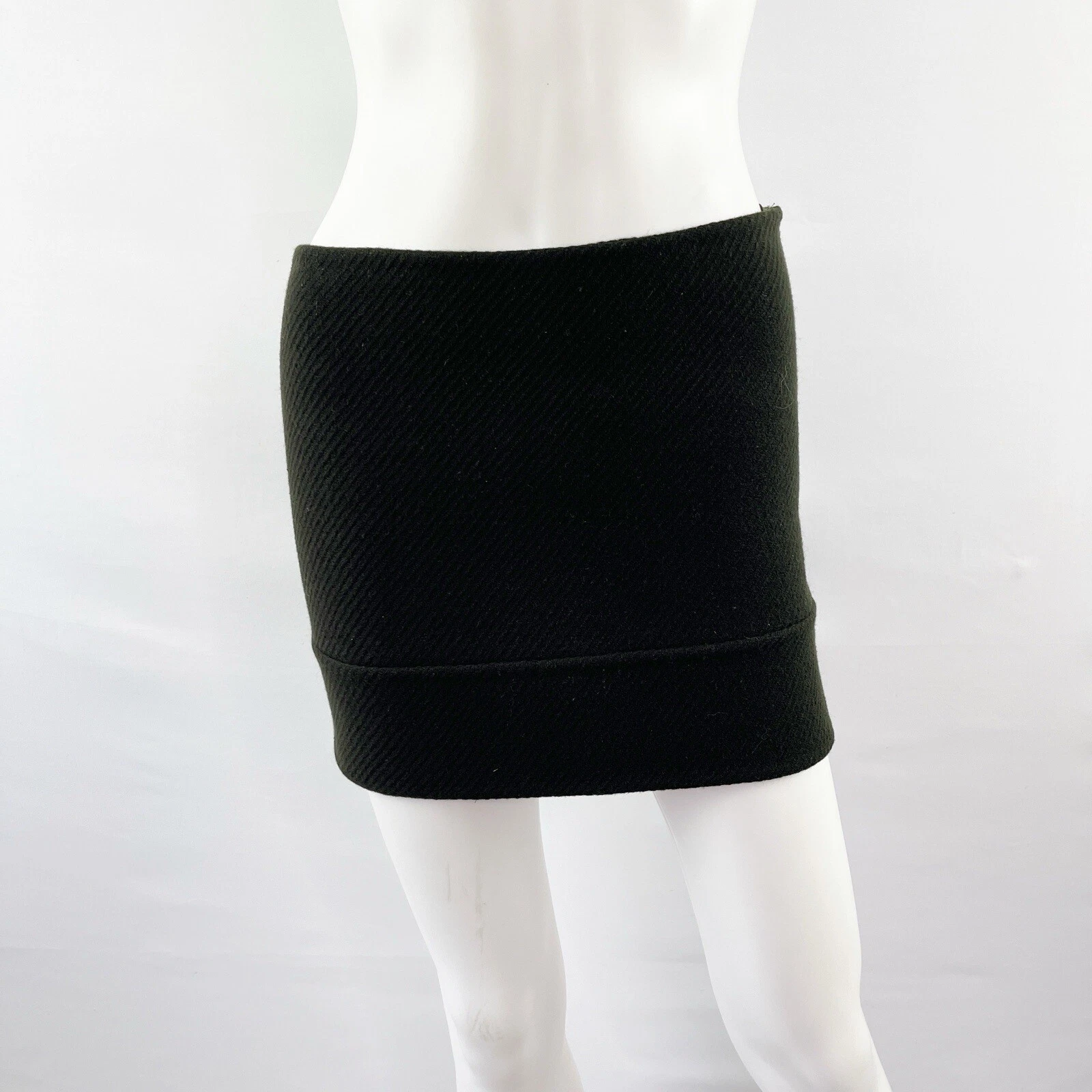 Minigonna PRADA verde scuro taglia 4 100% lana preppy sexy maglione invernale meteo