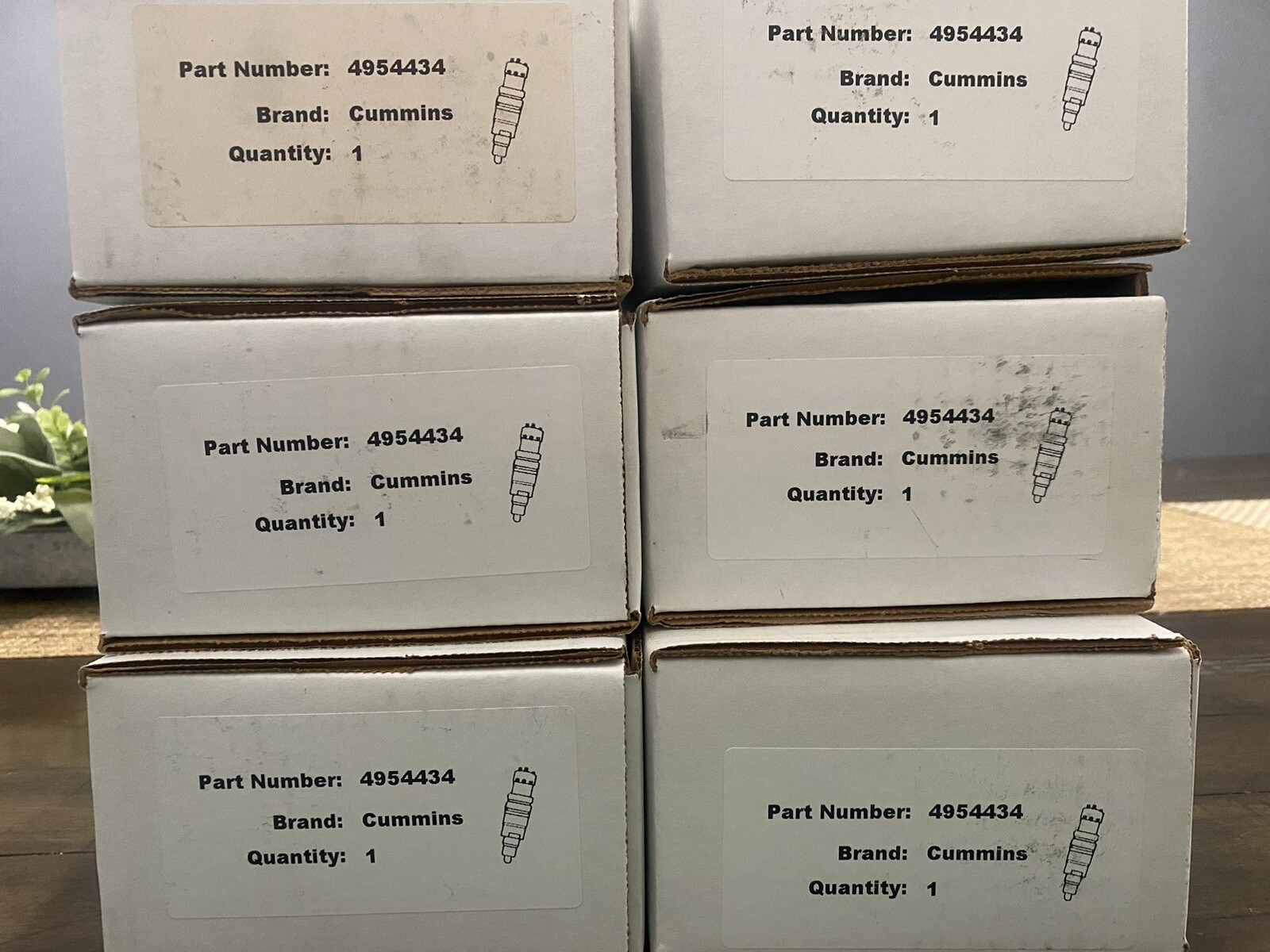 semi truck parts Cummins (Fuel injectors)