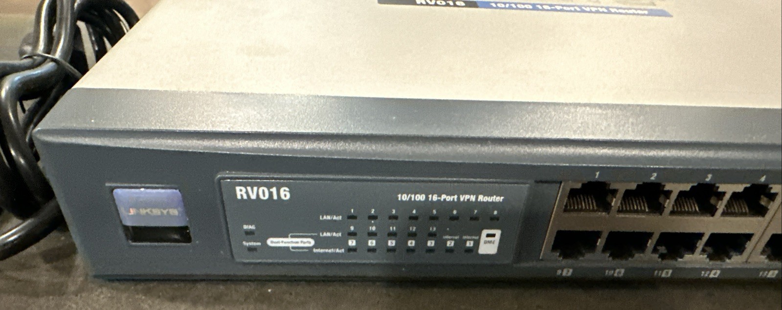Linksys RV016 16-Port 10/100 VPN Router (B5) w Power Cord & FREE S/H SAME DAY