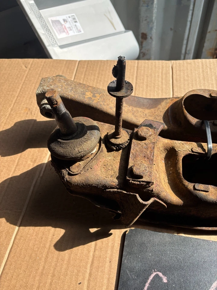 65 67 68 69 70 71 1972 Ford Galaxy Galaxy 1967 brazo de control inferior delantero juego de brazos Foto 2 de 4