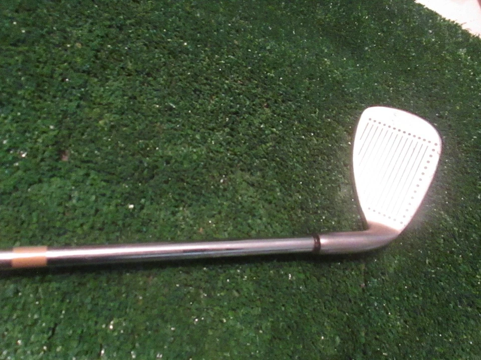 Golf Vintage Left Handed Powerbilt TPS 7 iron All Original w/ PowerBilt Grip - Image 4 of 4