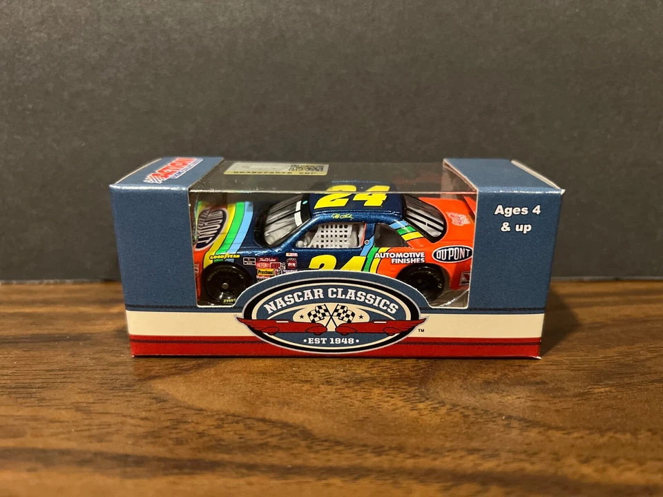 Jeff Gordon 1994 Dupont CHARLOTTE WIN #24 Lumina Hendrick NASCAR 1/64 - Image 4 of 4