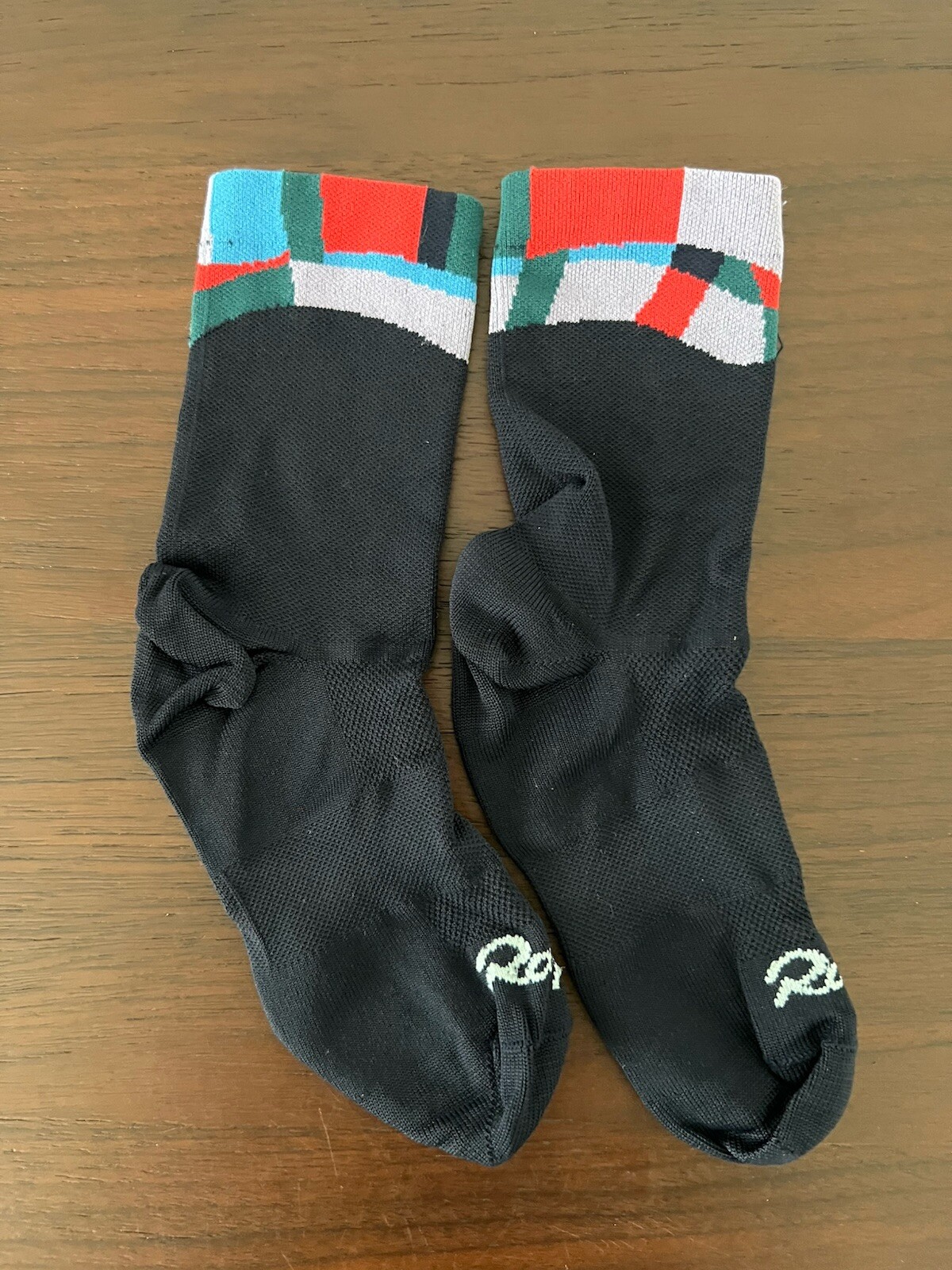 Rapha Sturm Women’s Pro Team Aero Jersey X-Small Moulticolour & Socks S