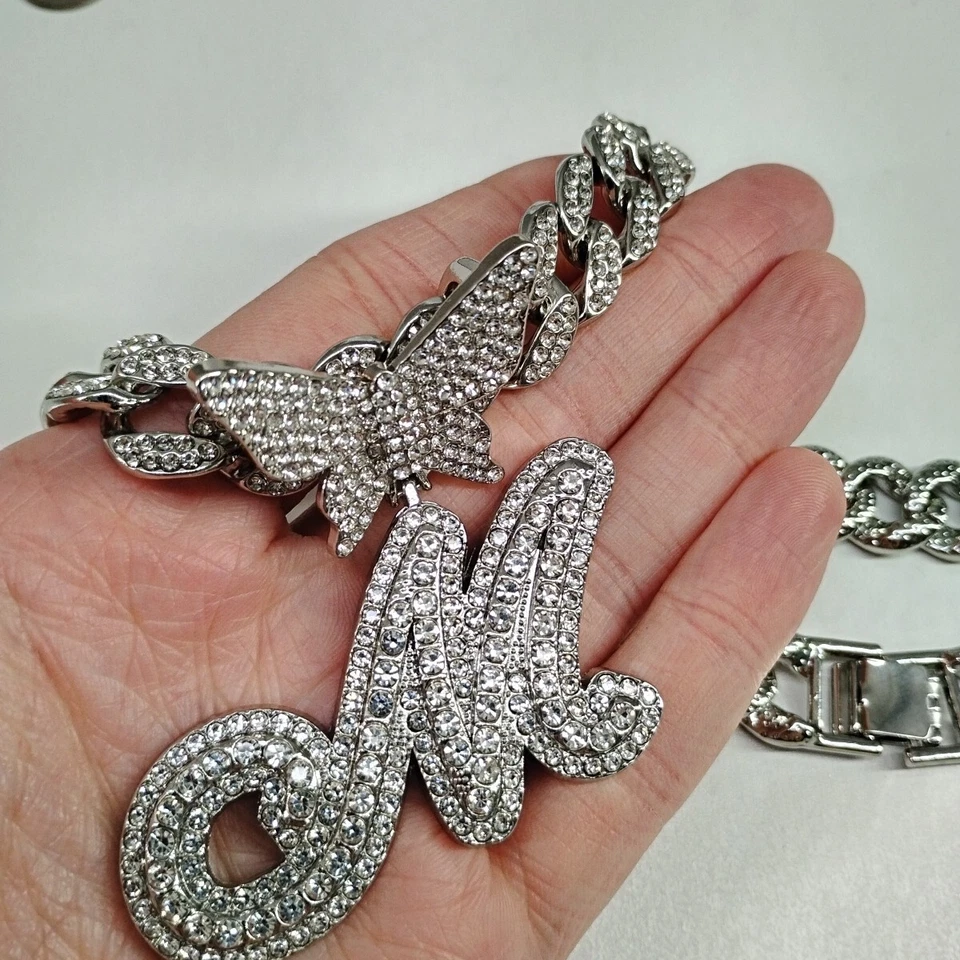 Mujer Grueso Collar Letra M Mariposa Colgante Latón Chapado Estrás 19" Foto 4 de 4