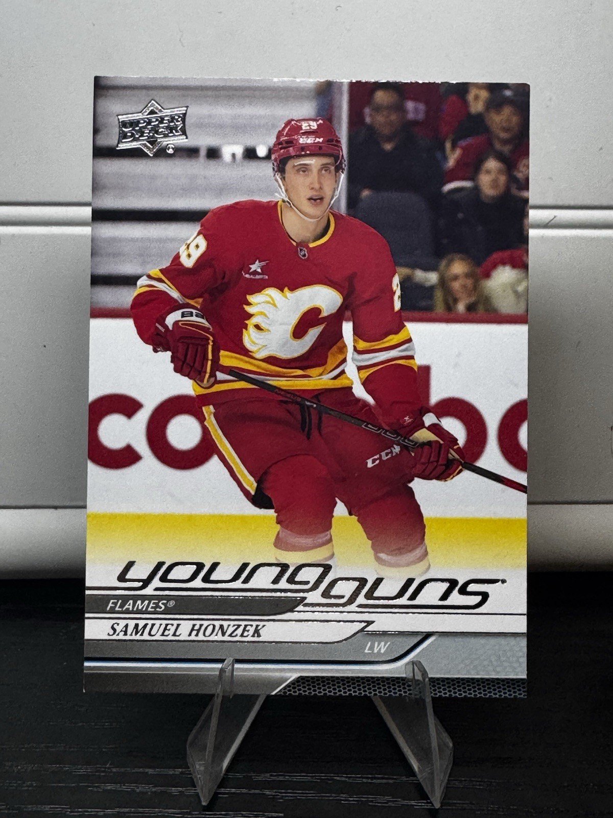 2024-25 Upper Deck Series 2 - Young Guns Samuel Honzek #485 (RC)