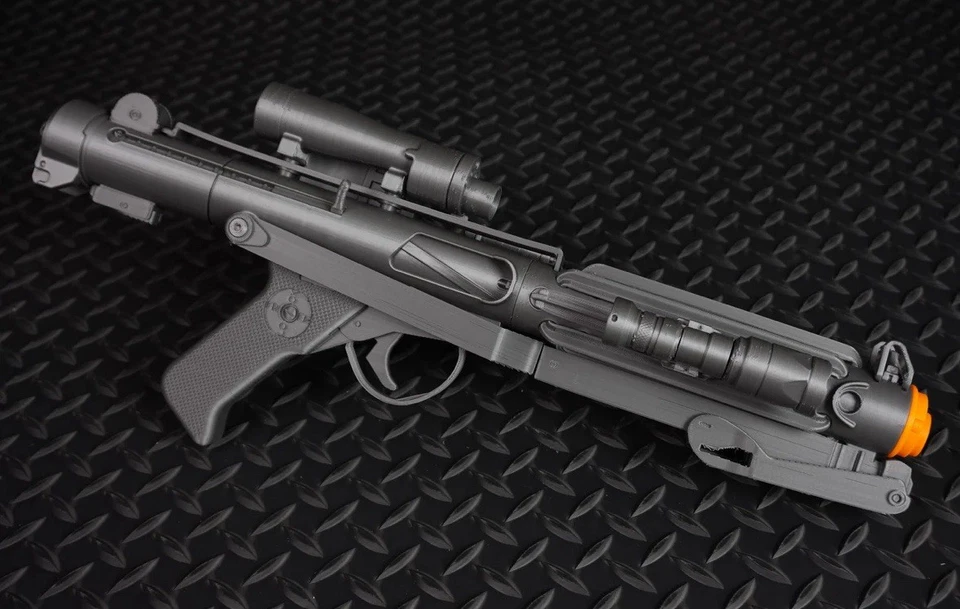 E11 Blaster Stormtrooper / Stormtrooper - Star Wars Cosplay DIY - Image 3 of 4