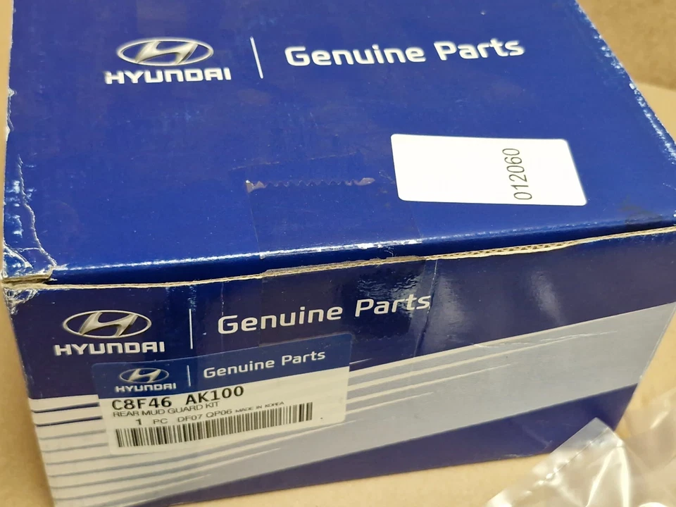 Hyundai i20 Rear Mud Flaps Splash Guards 2014-2018 C8F46AK100 Genuine NEW OEM - Image 4 of 4