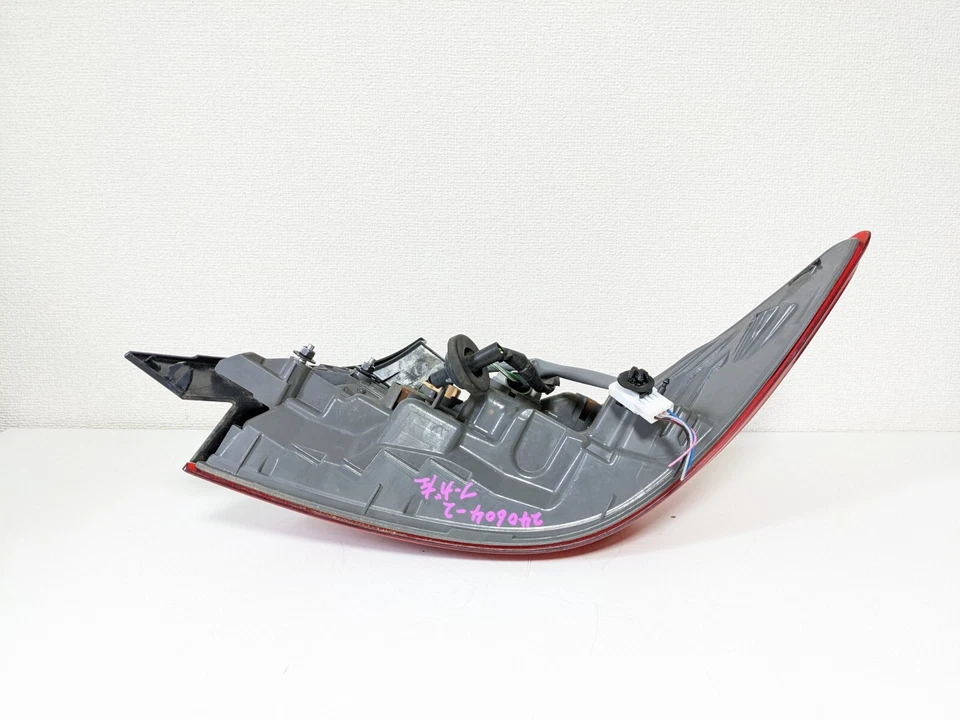 Luz trasera OEM 2011-2014 LH Infiniti M37 M56 Nissan FUGA Y51 Foto 4 de 4