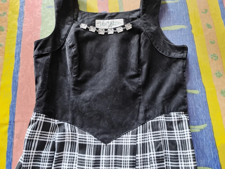 VINTAGE HOCHALM TYROL OKTOBERFEST DIRNDL  PLAID BLACK  WOMENS DRESS US16 EU44 - Image 4 of 4