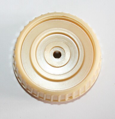 Drehknopf von Saba Freiburg 100/125  Achse 5 mm