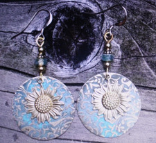 Beautiful Boho Sunflower Drop Earrings Women's Fashion Jewelry Green Gold NWT