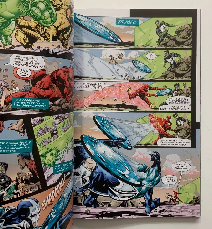 JLA Vol #1 Deluxe Edition TPB GN 1st print. (DC 2011) FN/VF condition. - Image 3 of 4