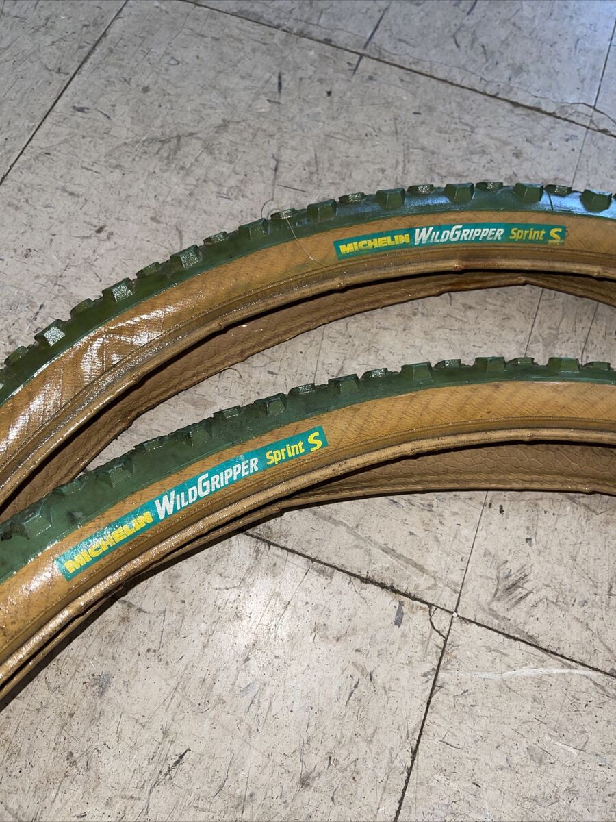 Vintage Michelin Wild Gripper sprint S Tires 26 x 1.95 Green Vintage Michelin Wild Gripper sprint S Tires 26 x 1.95 Green