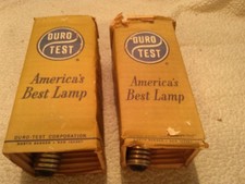 Deux anciennes ampoules de test Duro 300 watts
