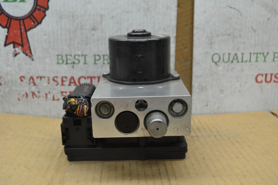 2013-15 Nissan Armada ABS Antilock Brake Pump Control 476609GE0C Module 532-11B2 - Image 4 of 4