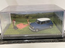 Austin MIni route Bleue 1:43 Diecast modelcar