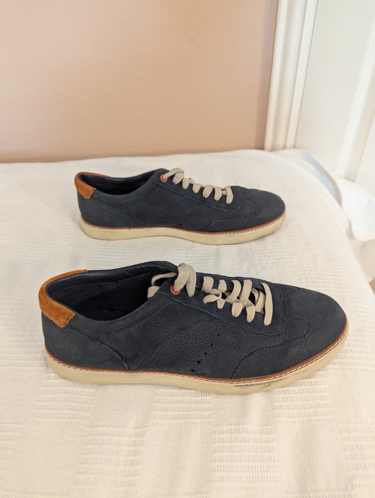 Sz 11 Blue Lace Up