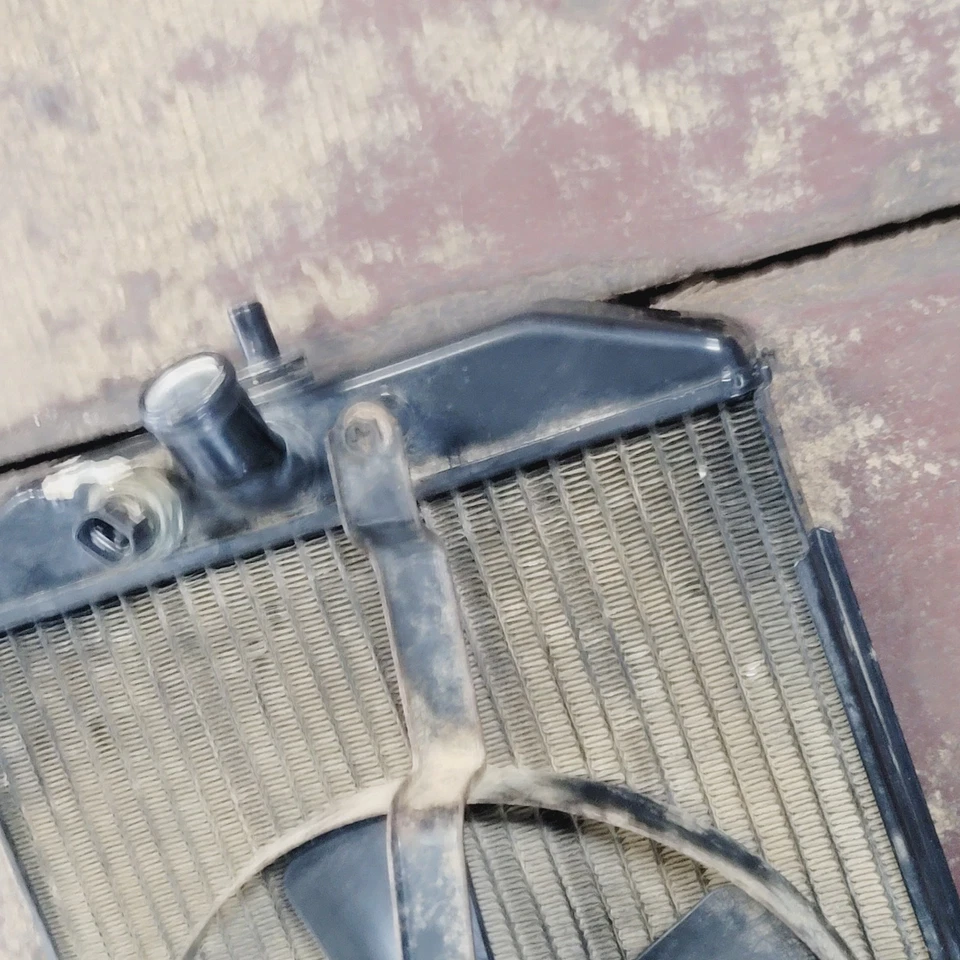 Радиатор двигателя 99-13 Yamaha XVZ1300 Royal Star Venture - Изображение 3 из 4