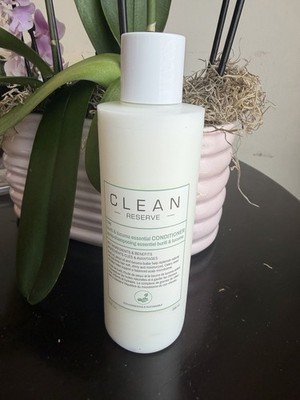 CLEAN Reserve Buriti & Tucuma Essential Conditioner Vegan All Hair 296 ml