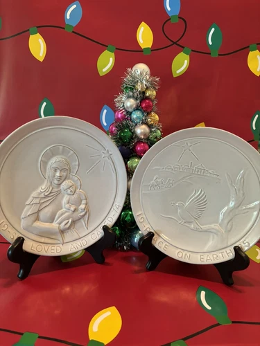 Frankoma Set 1974 & 1975 Xmas Plates “She Loved And Cared” & “Peace On Earth”