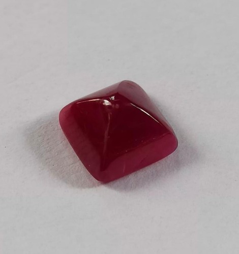 Natural Ruby Stunning Sugarloaf,Beautiful Red Pinkish ruby7.50 mm / 2.90 CTS - Bild 1 von 6