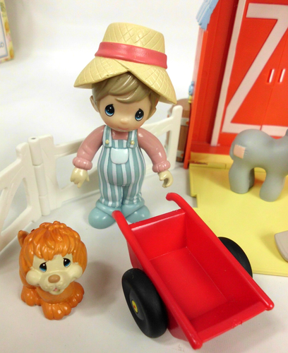 Vintage 2002 Avon Precious Moments Barnyard Fun Mini Farm Playset Barn Animals - Picture 5 of 8