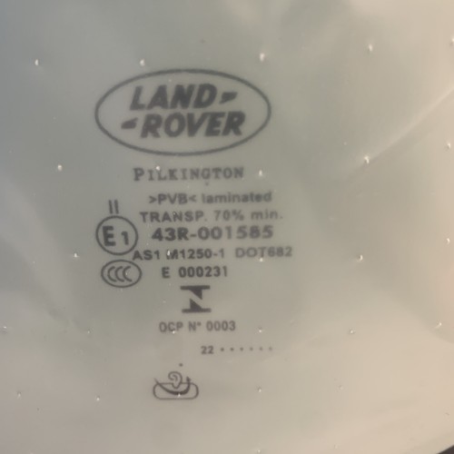 Genuine Land Rover Discovery Sport 15 glass windscreen lr079642 - Picture 3 of 7